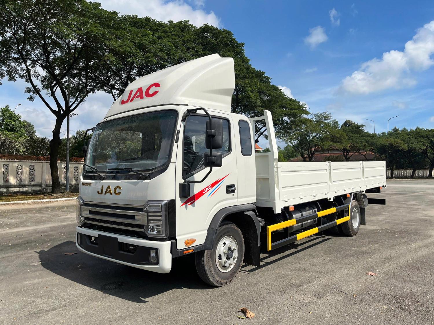 JAC N750 PLUS E5 THÙNG LỮNG 7T5